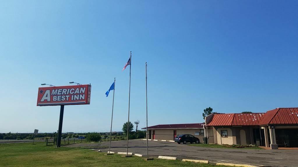American Best Inn By Oyo I-35 Perry Exterior foto